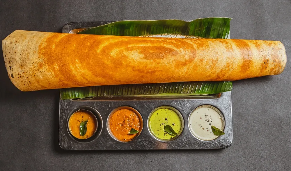 Steamed idli and South Indian breakfast accompaniments